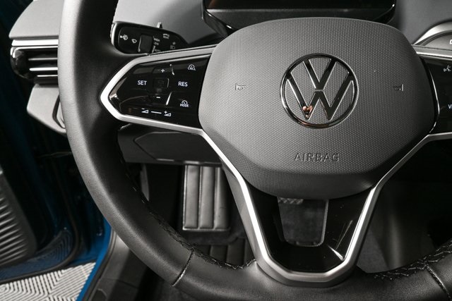 new 2025 Volkswagen ID.4 car, priced at $57,946