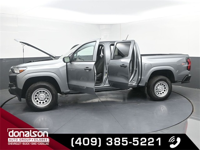 new 2025 Chevrolet Colorado car, priced at $33,978