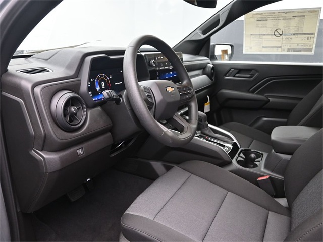 new 2025 Chevrolet Colorado car, priced at $33,978