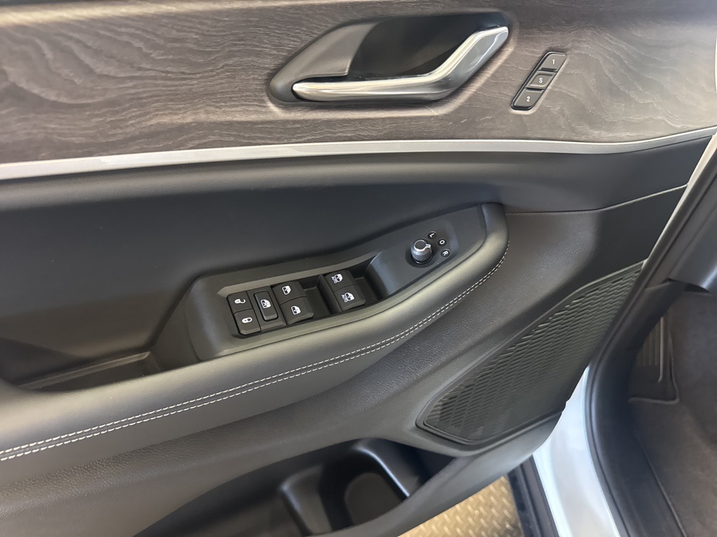 new 2025 Jeep Grand Cherokee L car, priced at $50,917
