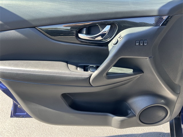 used 2019 Nissan Rogue car, priced at $18,940