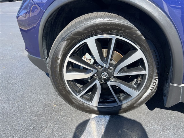 used 2019 Nissan Rogue car, priced at $18,940