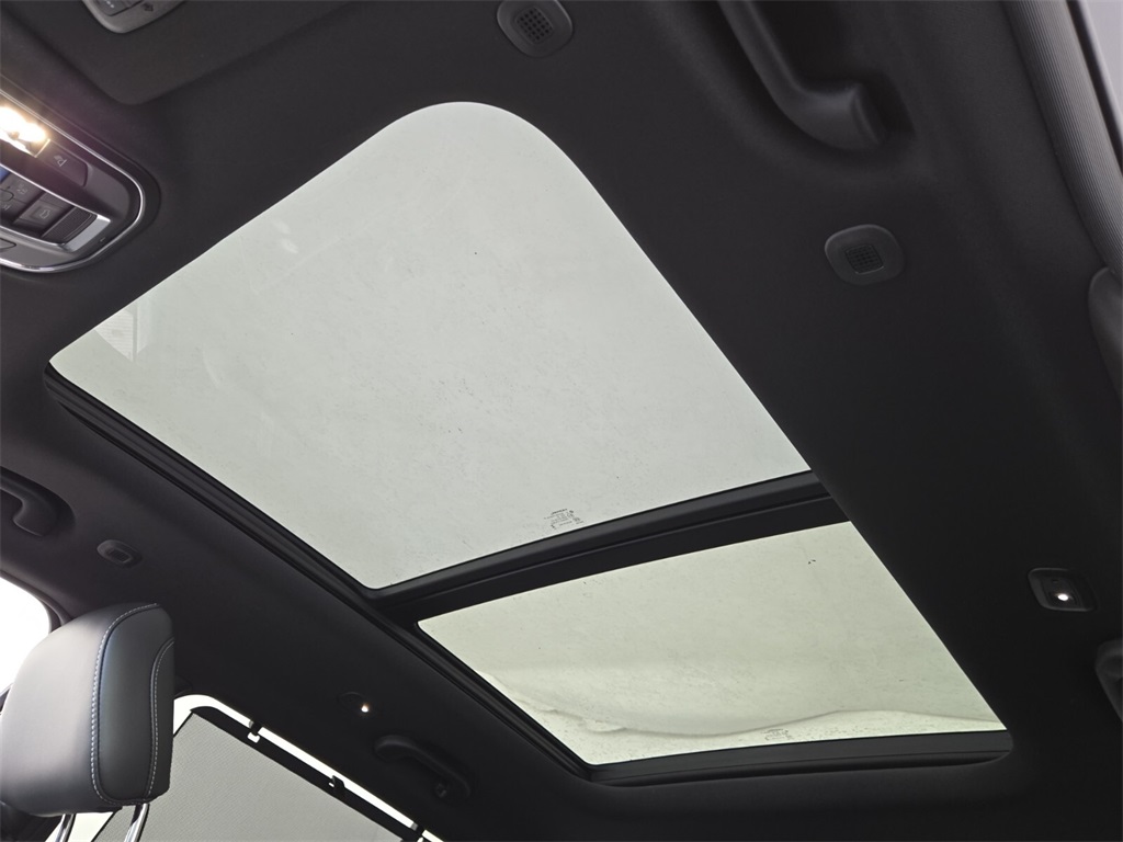new 2025 Jeep Grand Cherokee car, priced at $49,930