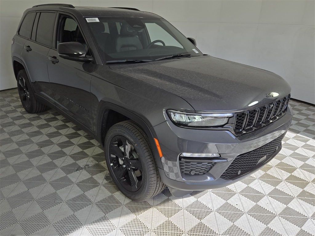 new 2025 Jeep Grand Cherokee car, priced at $49,930