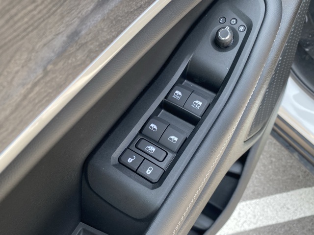 new 2025 Jeep Grand Cherokee L car, priced at $42,927