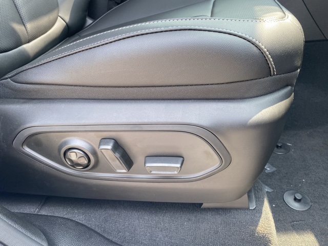 new 2025 Jeep Grand Cherokee L car, priced at $42,927