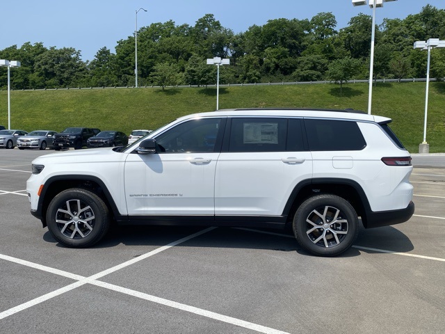 new 2025 Jeep Grand Cherokee L car, priced at $42,927