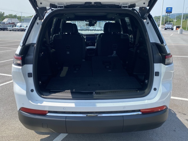 new 2025 Jeep Grand Cherokee L car, priced at $42,927
