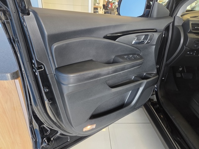 used 2018 Honda Pilot car, priced at $23,677