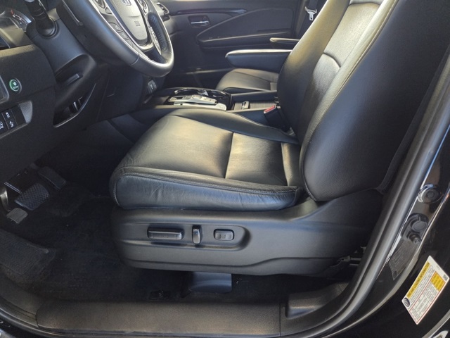 used 2018 Honda Pilot car, priced at $23,677