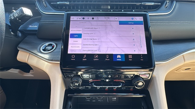 new 2025 Jeep Grand Cherokee car, priced at $45,025
