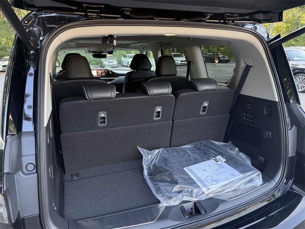 new 2025 INFINITI QX80 car, priced at $94,840