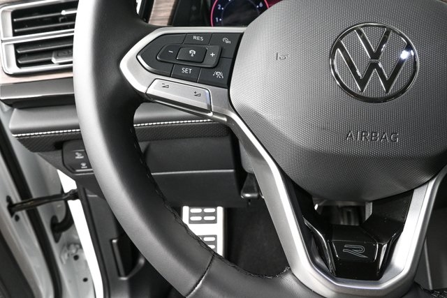 new 2025 Volkswagen Atlas car, priced at $58,028