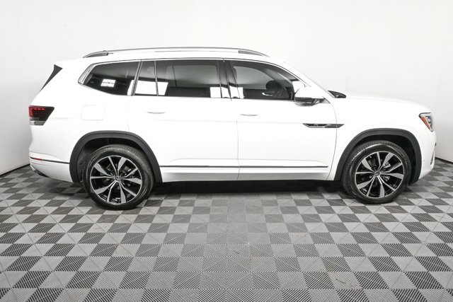new 2025 Volkswagen Atlas car, priced at $58,028