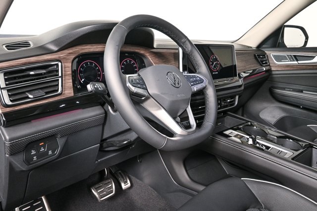 new 2025 Volkswagen Atlas car, priced at $58,028
