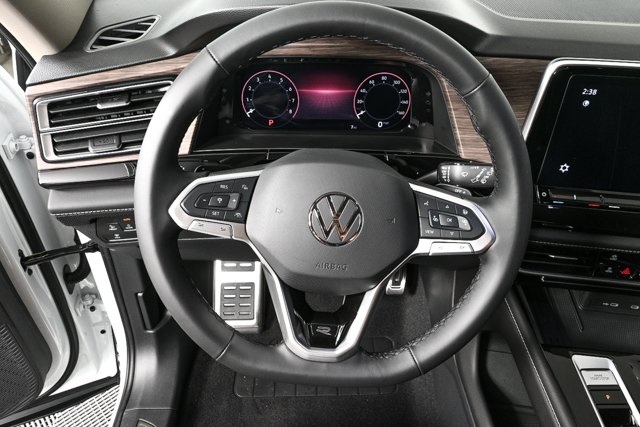 new 2025 Volkswagen Atlas car, priced at $58,028