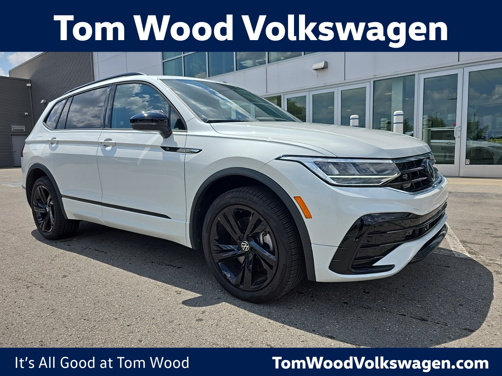 used 2024 Volkswagen Tiguan car, priced at $31,600