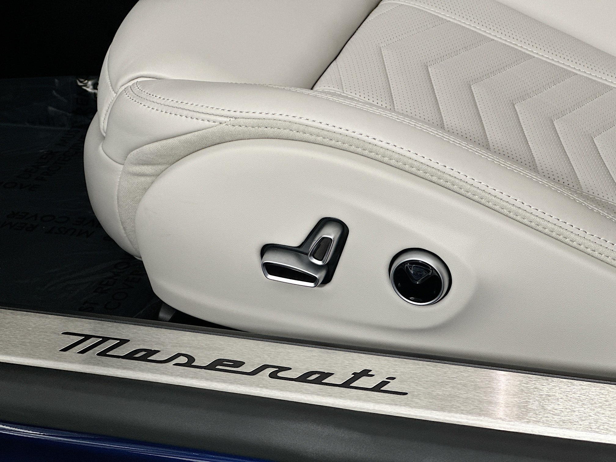 new 2025 Maserati GranCabrio car, priced at $187,055