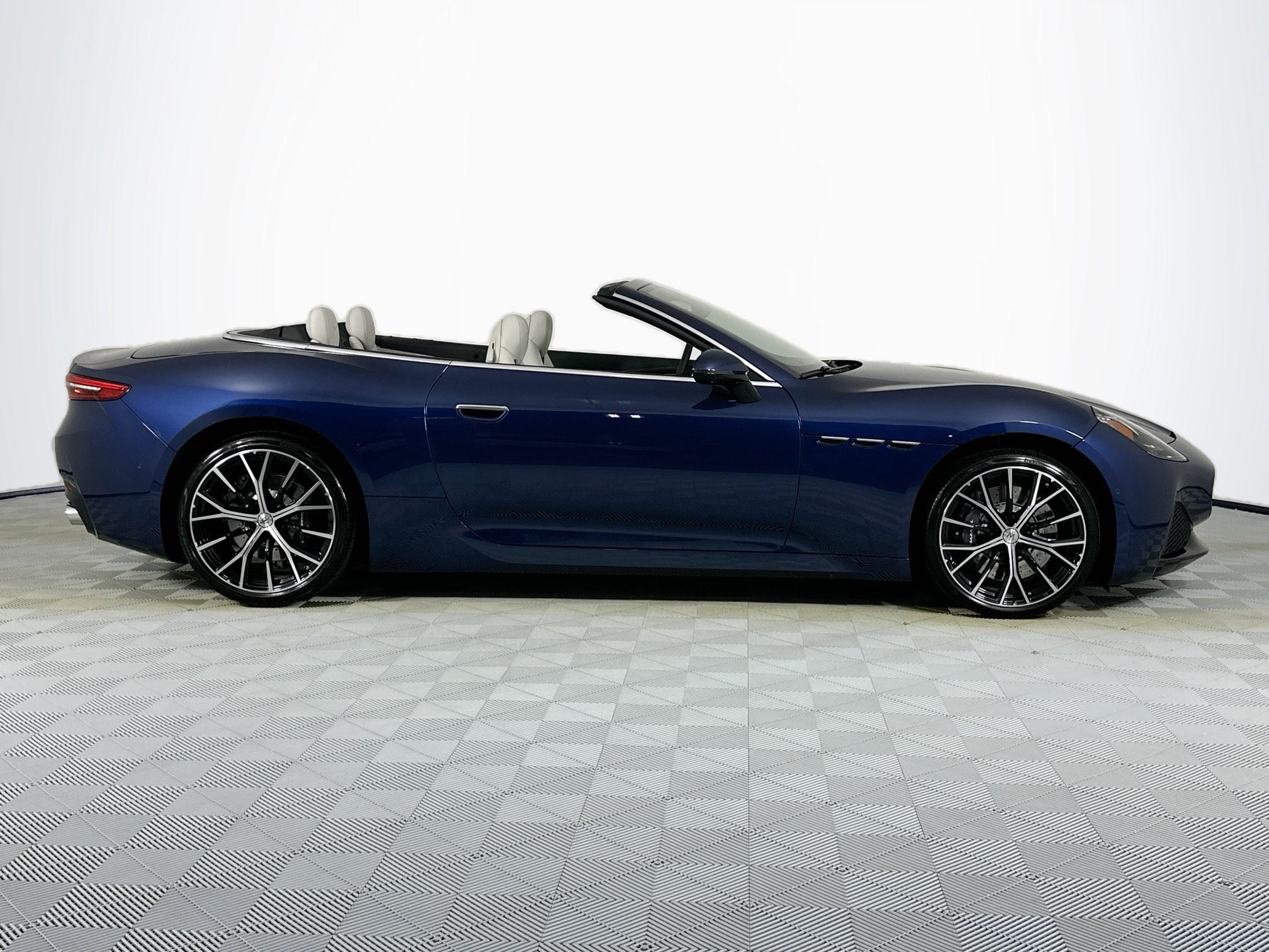 new 2025 Maserati GranCabrio car, priced at $187,055