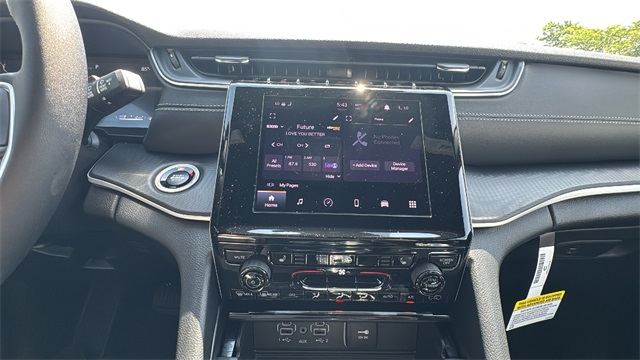 new 2025 Jeep Grand Cherokee car, priced at $42,848