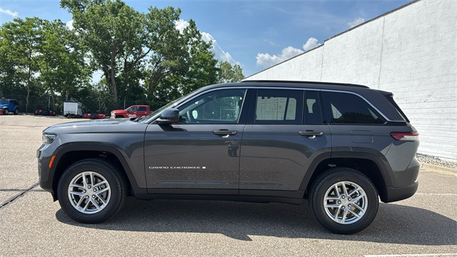 new 2025 Jeep Grand Cherokee car, priced at $42,848