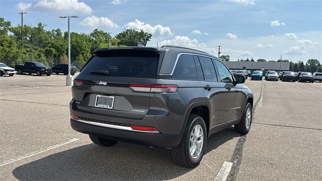 new 2025 Jeep Grand Cherokee car, priced at $42,848