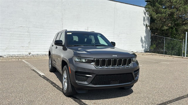 new 2025 Jeep Grand Cherokee car, priced at $42,848