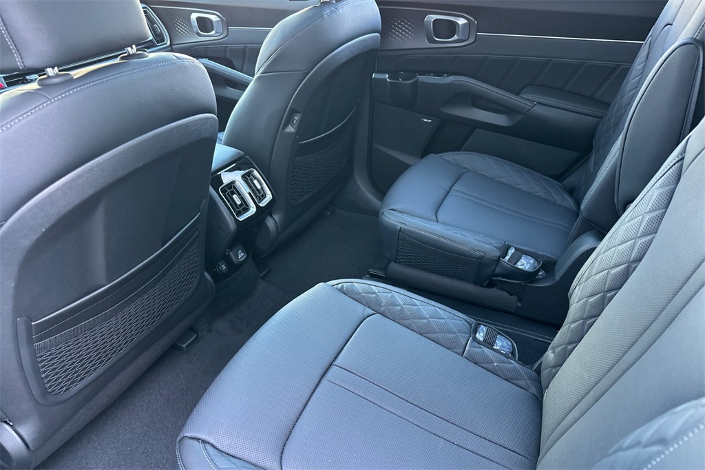 new 2026 Kia Sorento Plug-In Hybrid car, priced at $56,105