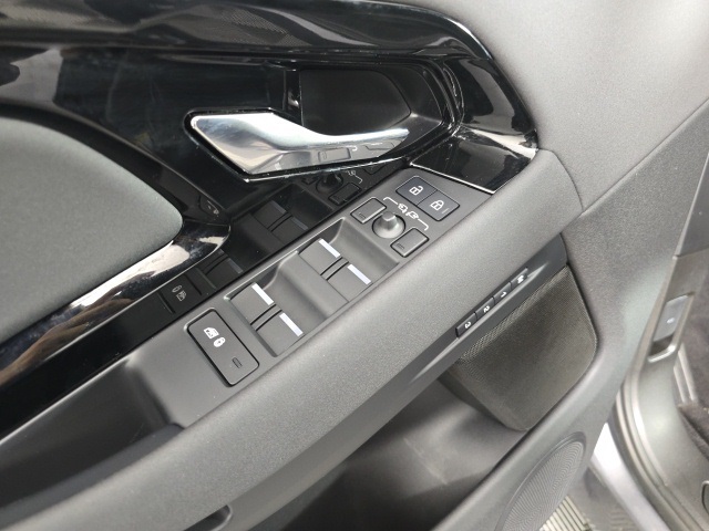 used 2024 Land Rover Range Rover Evoque car, priced at $33,982