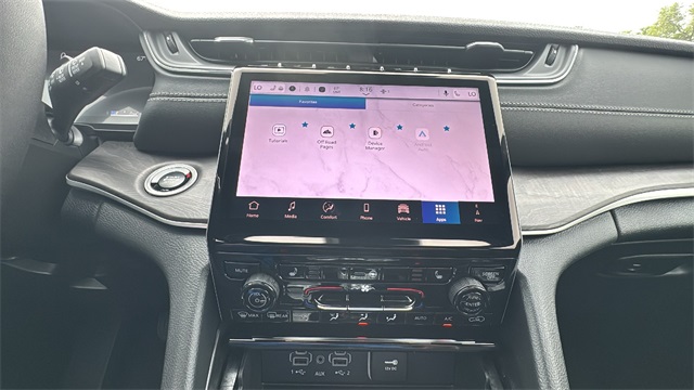 new 2025 Jeep Grand Cherokee car, priced at $47,453