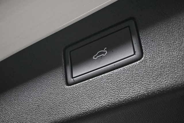 new 2025 Volkswagen Tiguan car, priced at $35,816