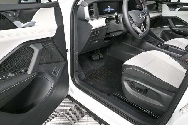 new 2025 Volkswagen Tiguan car, priced at $35,816