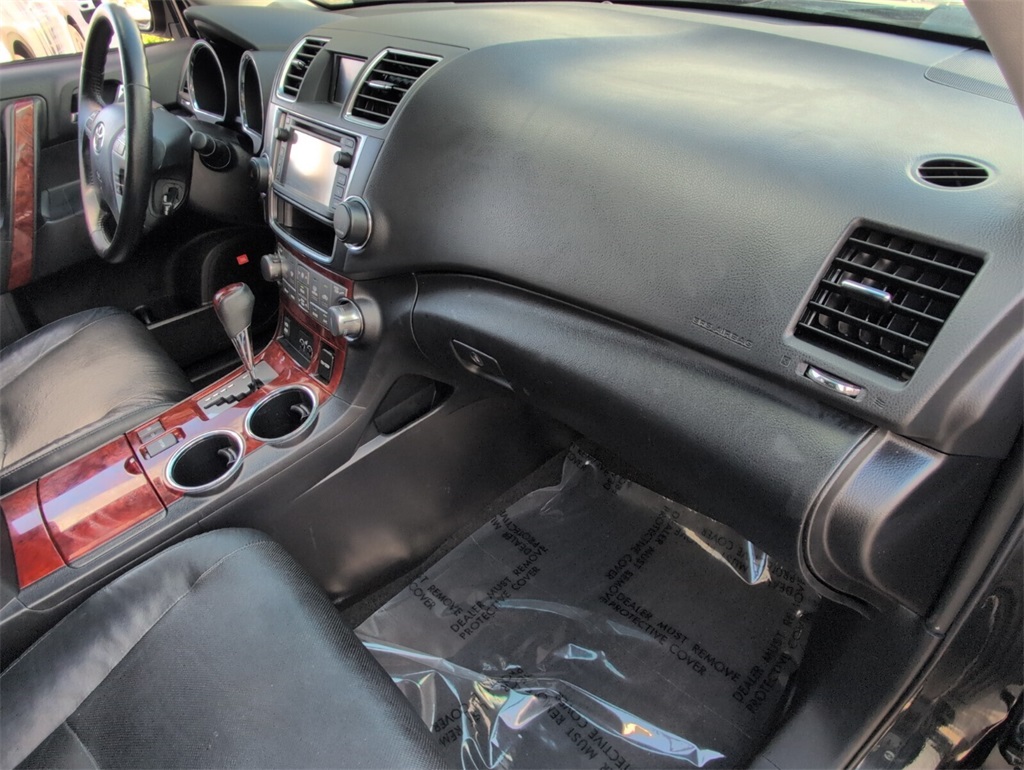 used 2013 Toyota Highlander Hybrid car, priced at $12,988