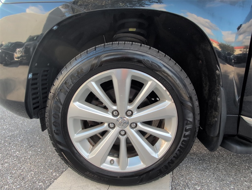 used 2013 Toyota Highlander Hybrid car, priced at $12,988