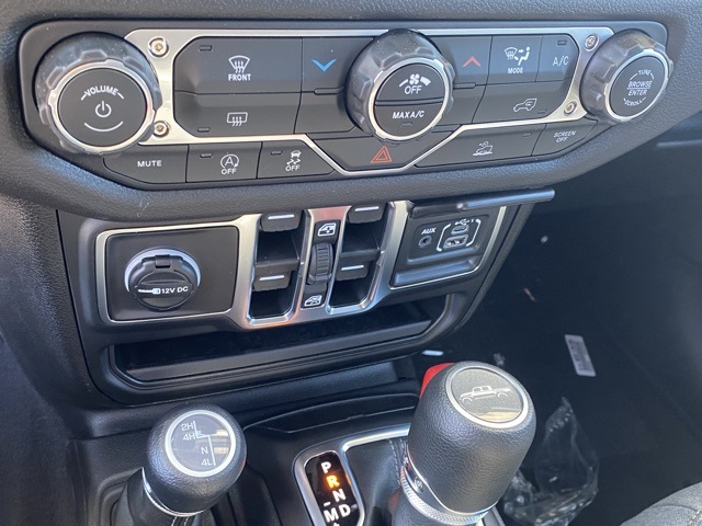 new 2025 Jeep Gladiator car, priced at $36,480