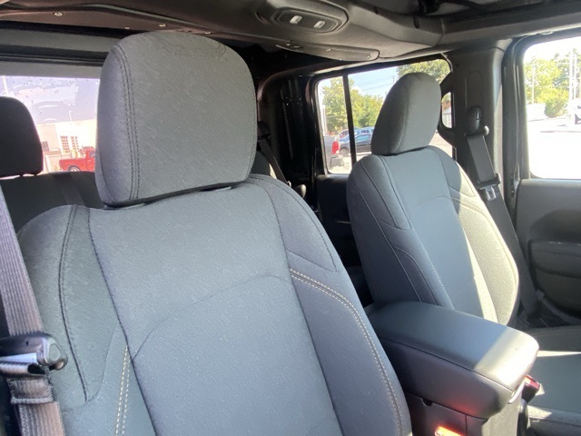new 2025 Jeep Gladiator car, priced at $36,480