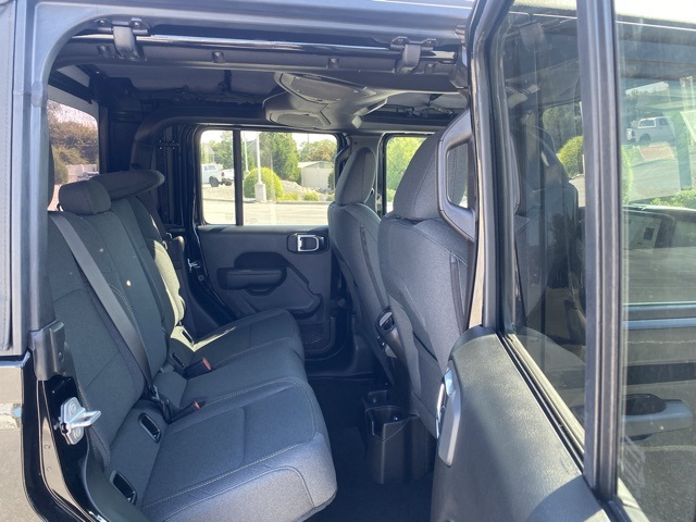 new 2025 Jeep Gladiator car, priced at $36,480