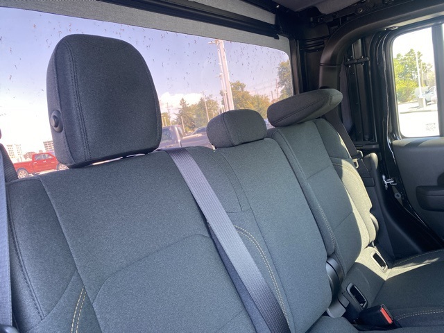 new 2025 Jeep Gladiator car, priced at $36,480