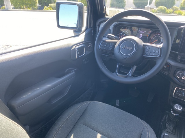 new 2025 Jeep Gladiator car, priced at $36,480