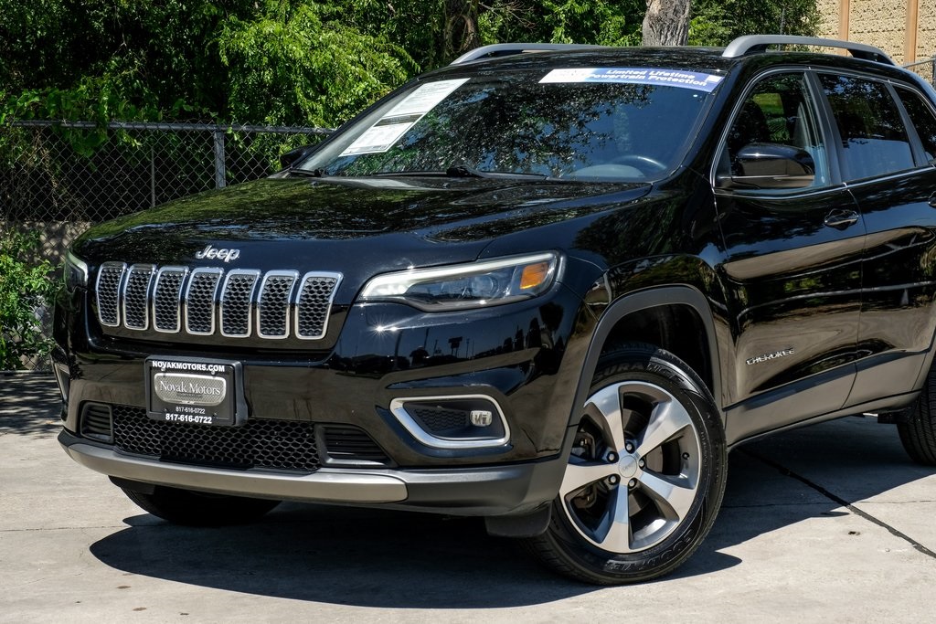 used 2020 Jeep Cherokee car, priced at $21,903