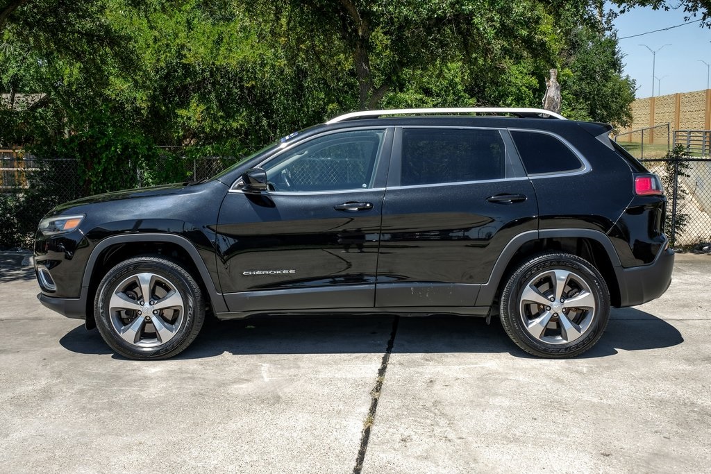 used 2020 Jeep Cherokee car, priced at $21,903