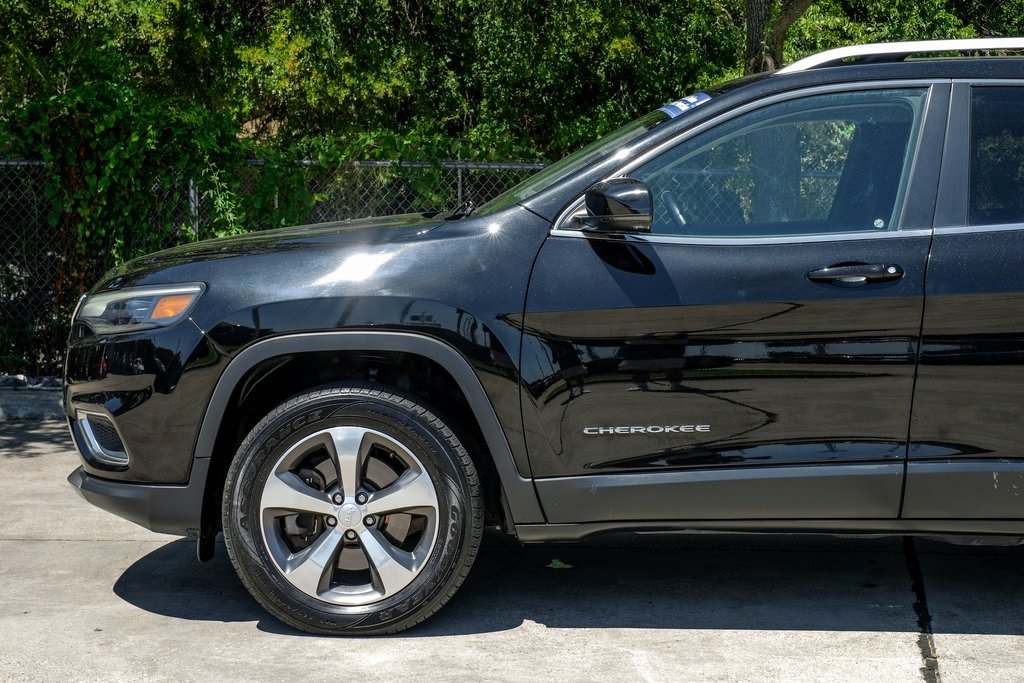 used 2020 Jeep Cherokee car, priced at $21,903
