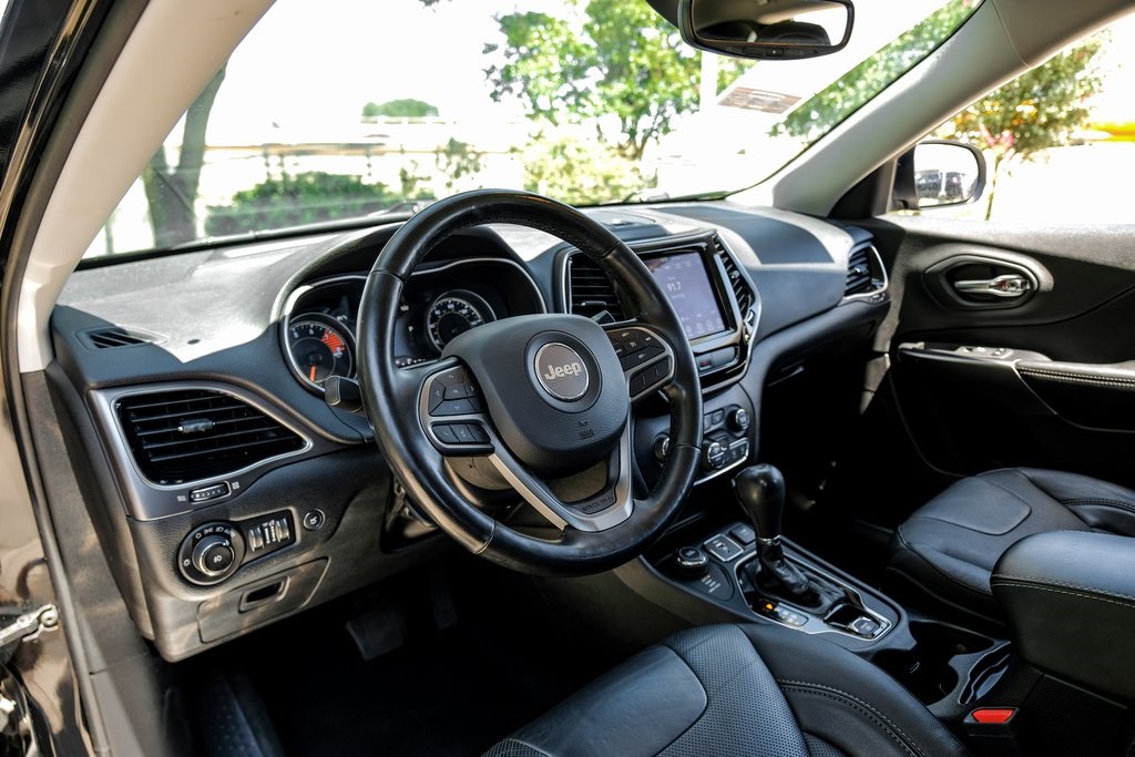 used 2020 Jeep Cherokee car, priced at $21,903