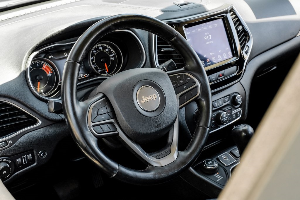 used 2020 Jeep Cherokee car, priced at $21,903