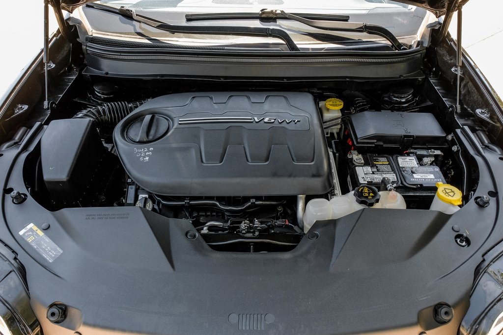 used 2020 Jeep Cherokee car, priced at $21,903