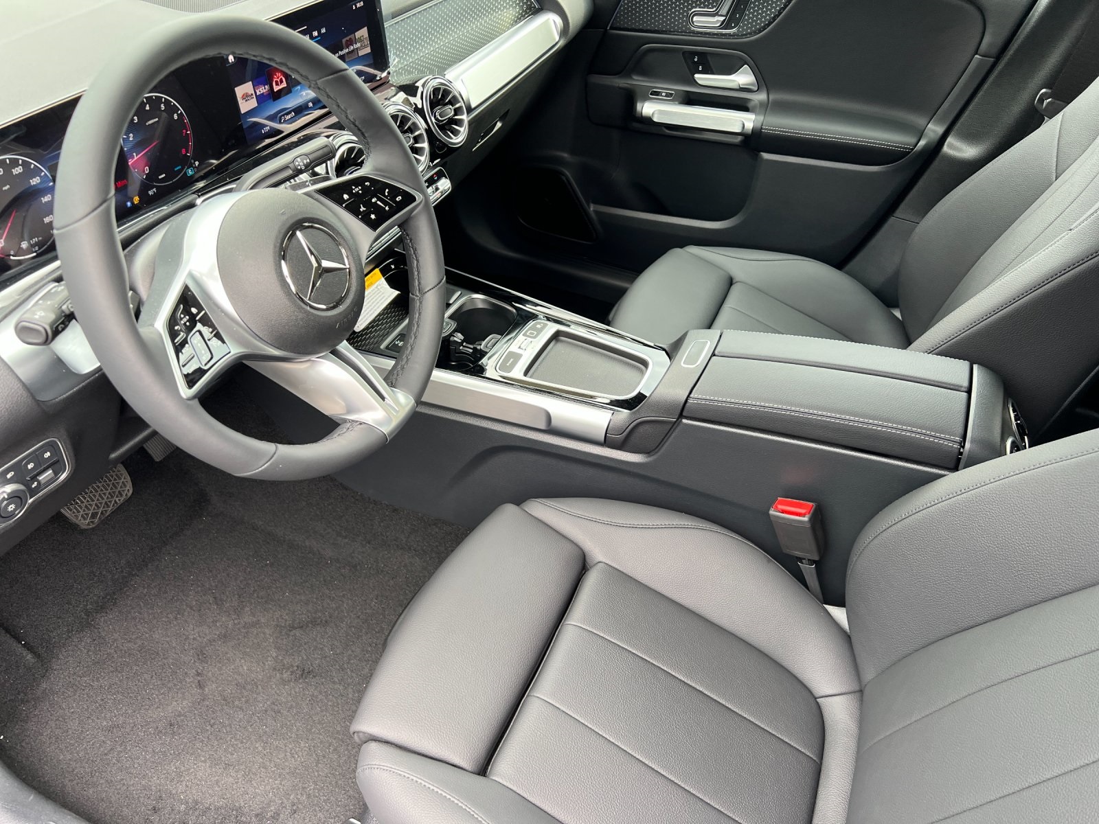 new 2026 Mercedes-Benz GLB car