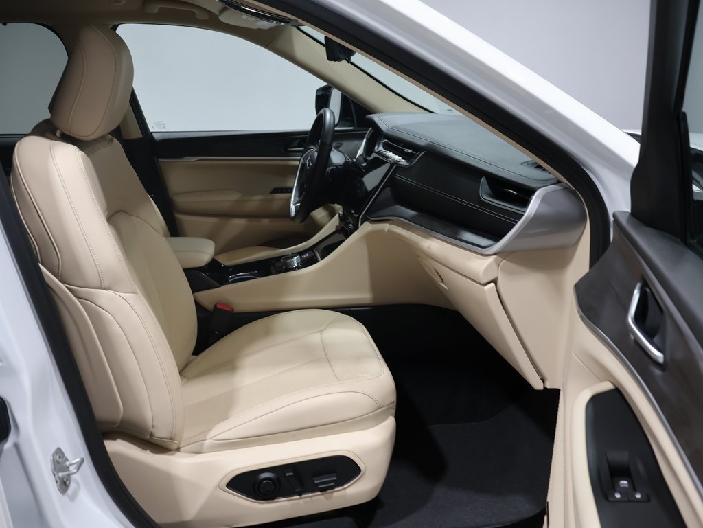 used 2022 Jeep Grand Cherokee car, priced at $27,750