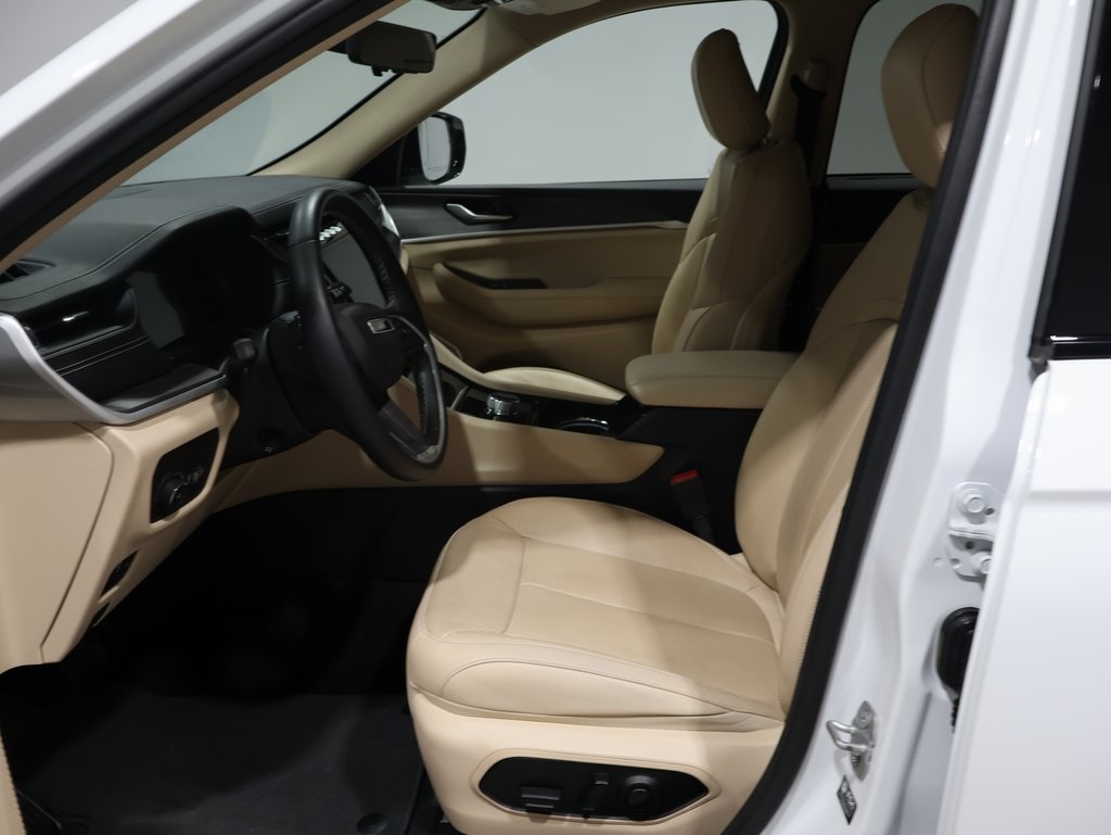 used 2022 Jeep Grand Cherokee car, priced at $27,750