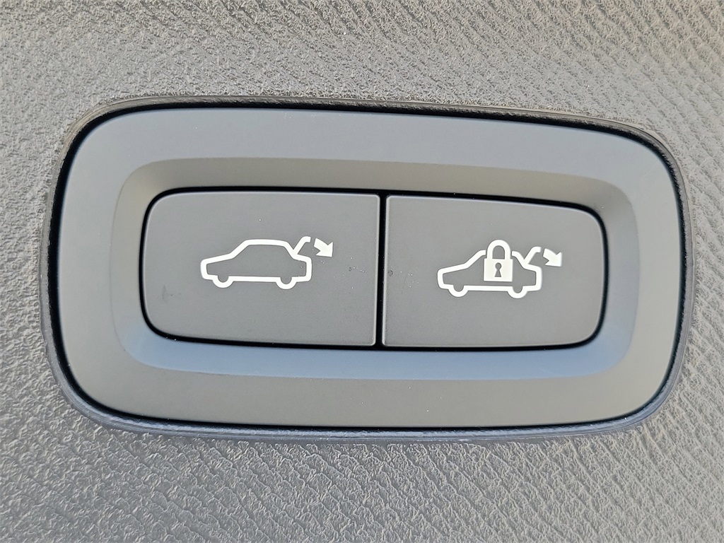 new 2026 Volvo XC90 car, priced at $63,775