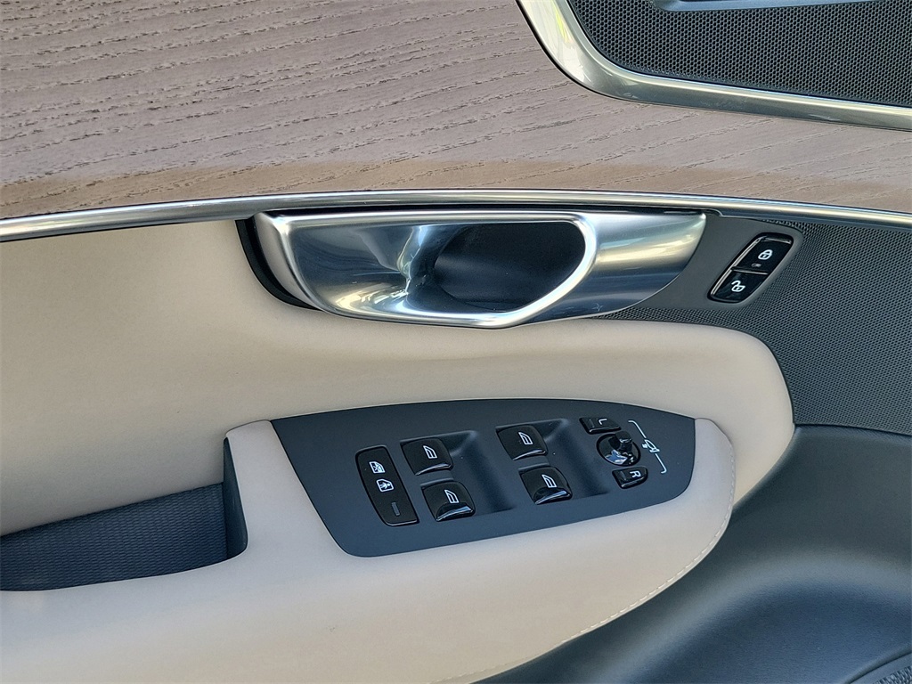 new 2026 Volvo XC90 car, priced at $63,775